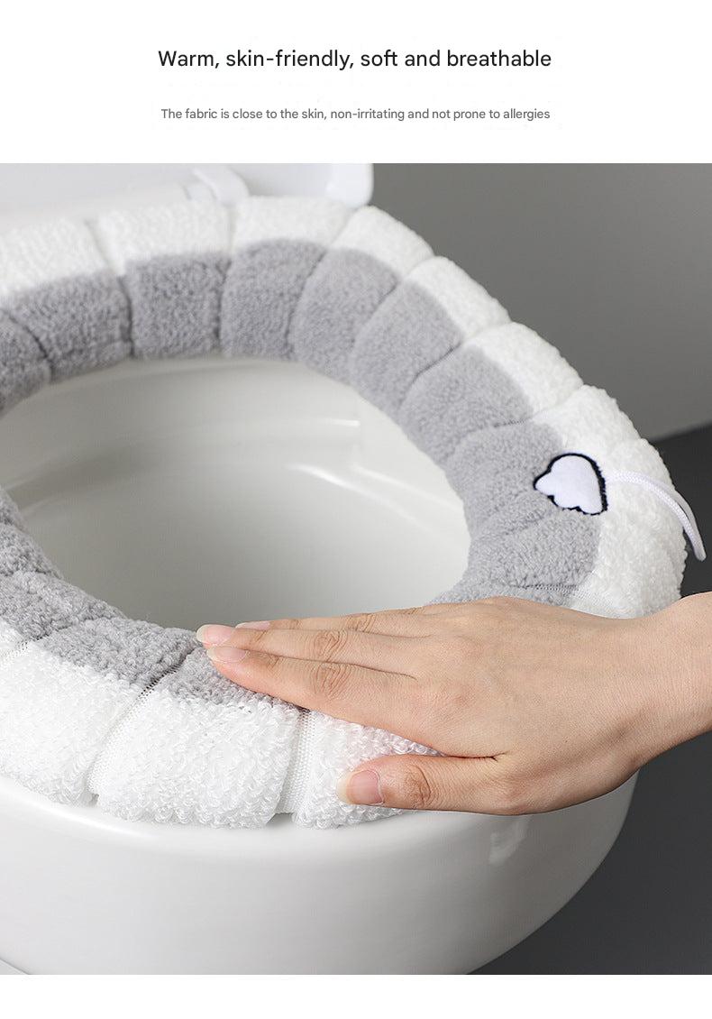 Cozy toilet cover in blue